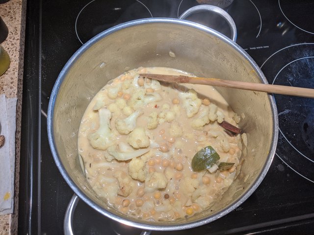 Cauliflower Chickpea Coconut Curry